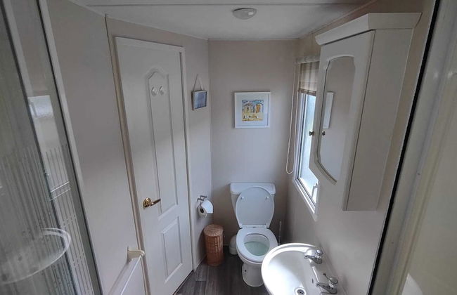 Charming 3-bed Caravan Cymtydu - Foto 13