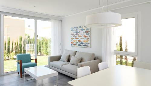 Cascade by ON Travel - Photo 2