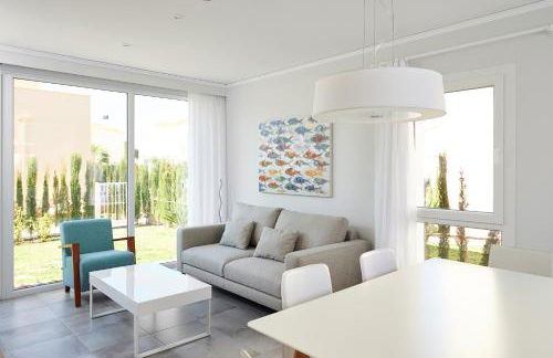 Cascade by ON Travel - Photo 2