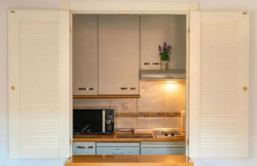 JMC New Suite Madrid Airport - Photo 12