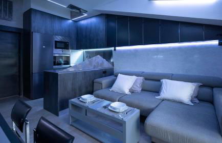 Iron House - Penthouse with Bathtub in Golden Mile & Roman Bridge - Foto 8