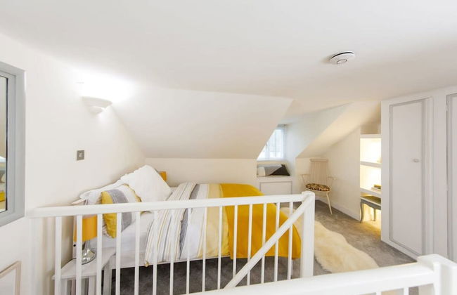 Beautiful Georgian Home in the Heart of Chichester - Photo 37