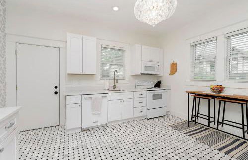 Family Haven with Hot Tub-Near Downtown Indy - Foto 13