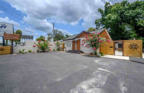 Chic pad in center of Seminole Heights-322 - Foto 16