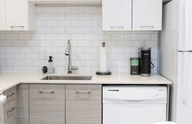 Casa Queen-Unique 2BR Suite- Leslieville - Foto 9