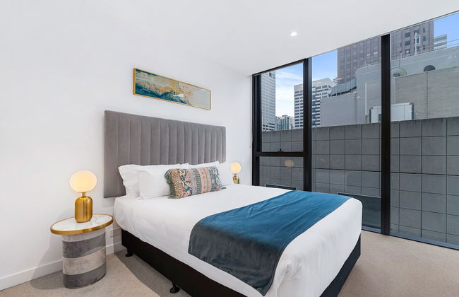 Collins House Apartments by CLLIX - Photo 3