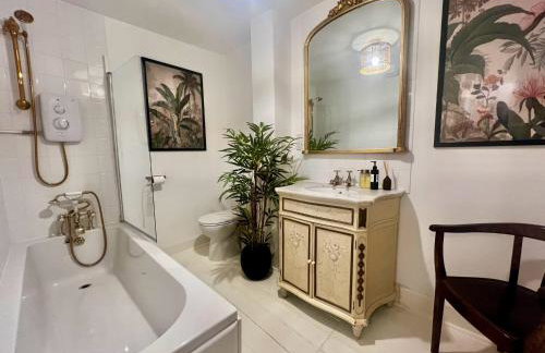 Historic Apartment near the Castle, 5 min from train station - Foto 27