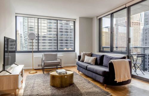 Midtown 1br w elevator gym nr Times Square NYC-1350 - Foto 1