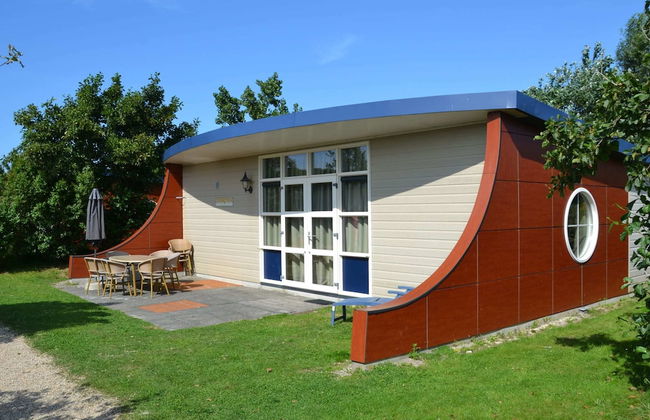 Bungalow in Dunes With Nautical Charm - Photo 1