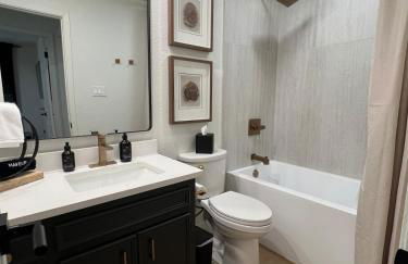 Midland Luxe, Pool, Fire Pit, Workspace, Pool Table - Foto 52