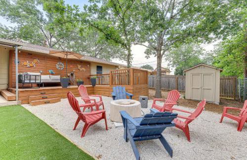 9 Mi to Downtown Home with Deck in San Antonio - Foto 1