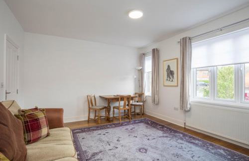 Trendy Flat in Sunninghill's Village Atmosphere - Pass the Keys - Foto 9