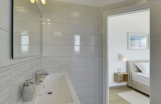 Beautiful Villa by the sea - Photo 21