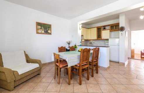 Cozy Apartment In Potocnica With Wifi - Foto 4