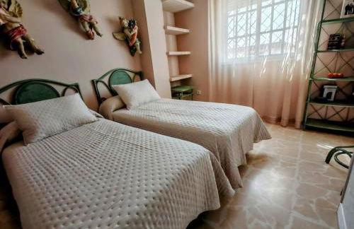 A un metro Sevilla. - Foto 25