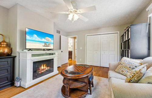 Hoosier Estate - Steps to IU - Photo 20