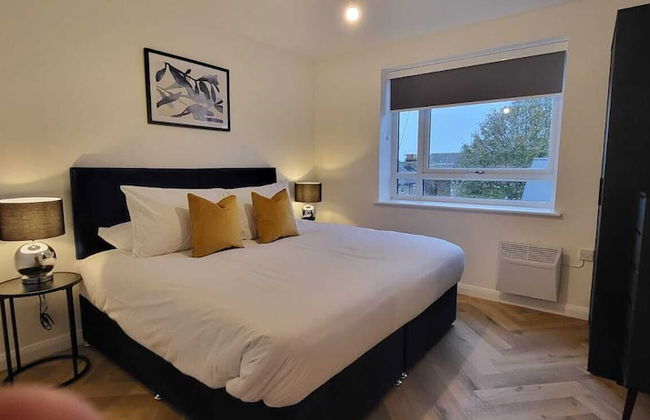 Hybrid Resi - Mitcham - Foto 13