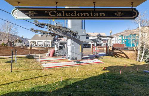 Ski in Ski out Main Street Balcony Hot Tub - Photo 33