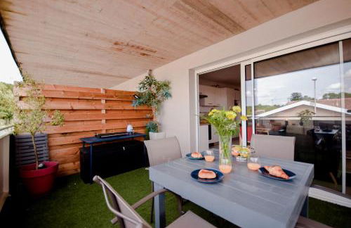 Lumimizan- Spacieux, grand balcon, wifi, lac et plage - Foto 36