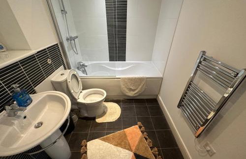 Water Front APT Walk to the Beach & City Centre - Foto 15