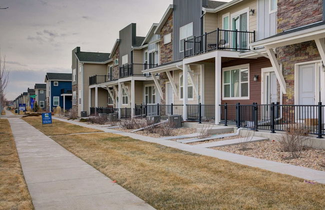 Marbella Lane Executive Townhome, 20 mins to Boulder - Photo 21