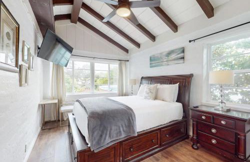 La Jolla Historic Gem, Hot Tub, Game Room, Garden Oasis with Firepit & Courtyard Dining - Foto 16