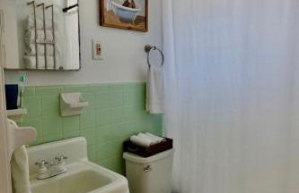 White Picket Fence - EV Charger! - Foto 20