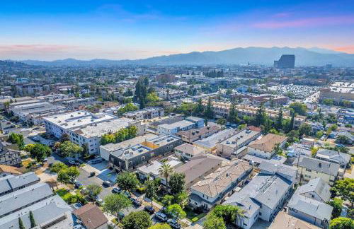 Modern 3BR Apt with Parking in Glendale - Foto 35