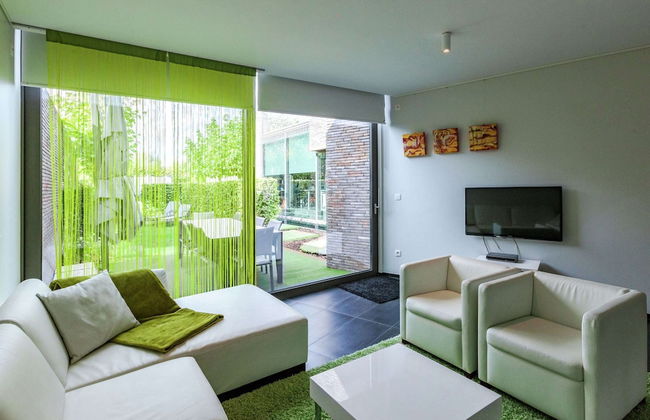 Modern Holiday Home Near Bruges and the North Sea - Photo 16