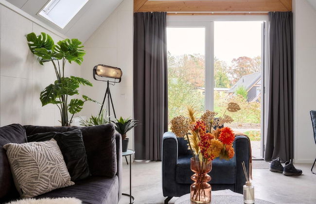 Romantic Wellness Escape - Photo 10