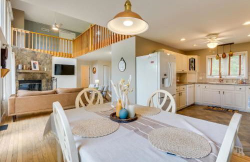 Breathtaking Marble Home on 5-Acre Hillside! - Foto 9