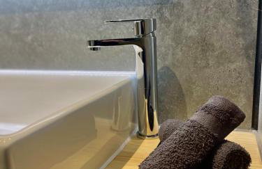 Luxury Retreat with Private Hot Tub - Foto 12