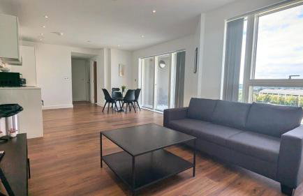 Grand Exchange near Ascot 2 bed with Parking - Photo 1