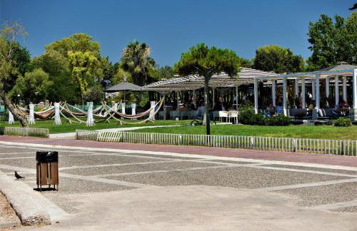 Zefyros Super Cool Apartments next to Alimos Riviera - Foto 24