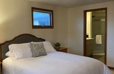 Dave & Susie's Place Across from Notting Hill Farm! - Foto 3