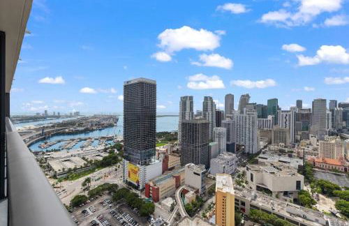 Ultimate Elegance Studio with Panoramic City Views - Foto 6