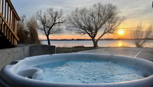 Lakefront Cabin, HotTub, Boat Launch - Foto 2