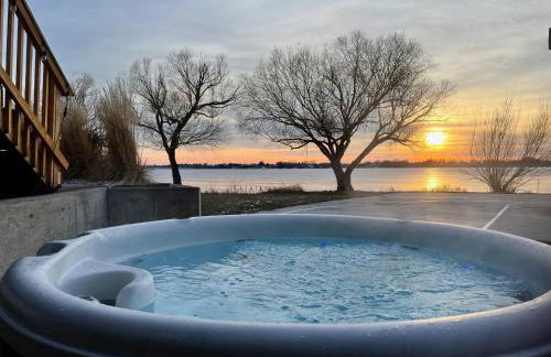 Lakefront Cabin, HotTub, Boat Launch - Foto 2