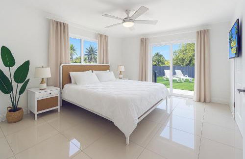 Central Miami Oasis, Near Brickell, Grove & Little Havana - Photo 2