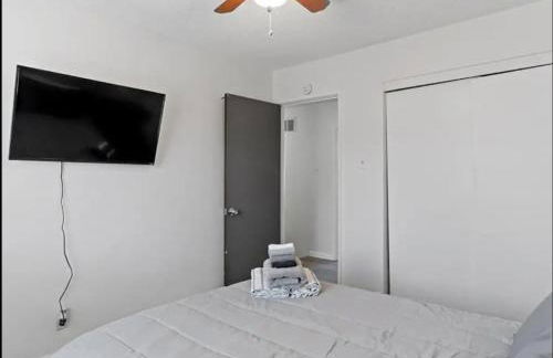 3-bedroom building in serene Saint Ann with WiFi, AC - Foto 11