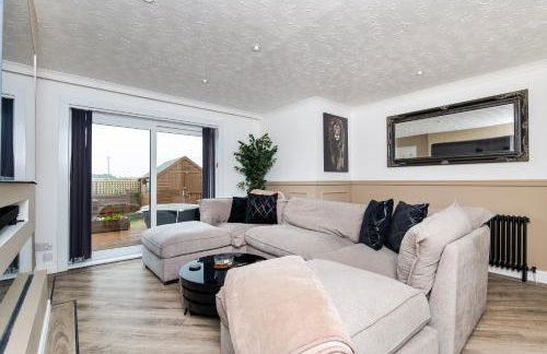 2 Bedroom House-Free Parking - Photo 18