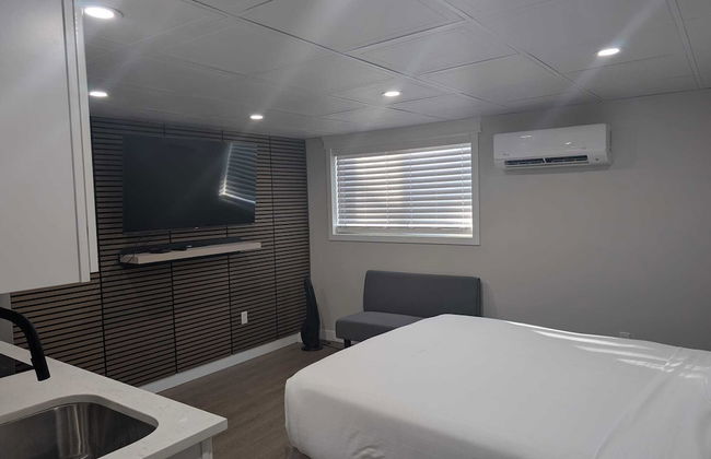 Mira Holdings - Foto 2