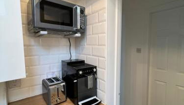 Very Central, Charlotte Square, near the Castle - Foto 5, toaster, minibar