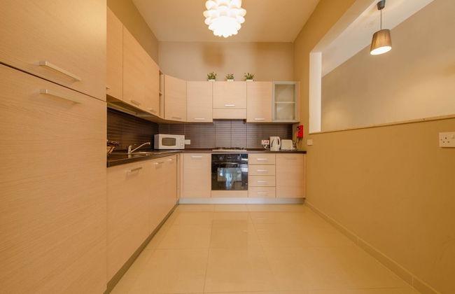 Luxury Holiday Apartment IN Qawra - Foto 8