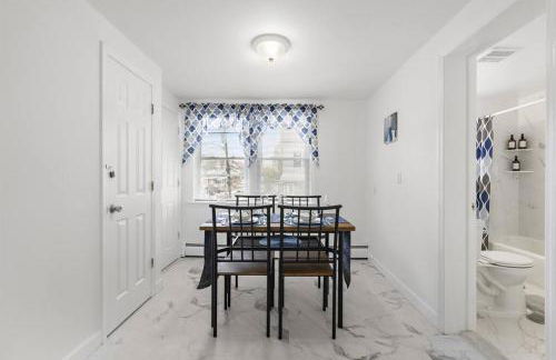 Comfy Cozy retreat - NYC & NWK w free parking - Foto 21