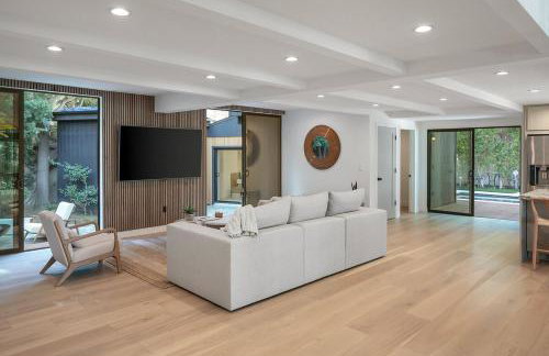 Studio City Stunning House with 5 bedrooms, Pool, Jacuzzi, Fire-pit, Guest House - Foto 4