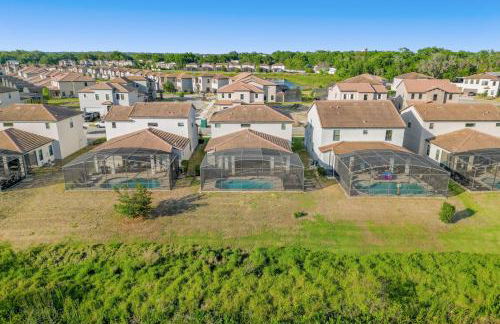 Near Disney and Legoland Spacious Poolside Oasis! - Foto 35