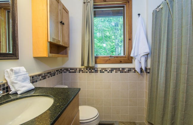 Cottage in the Woods - Photo 22