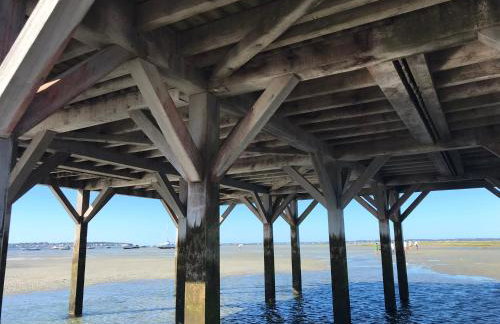 Aux pieds des plages, du port, de la piste cyclable et des commerces de proximité, un studio au dernier étage avec une vue panoramique sur le Bassin d'Arcachon, entièrement rénové, dans une résidence avec piscine - Foto 42