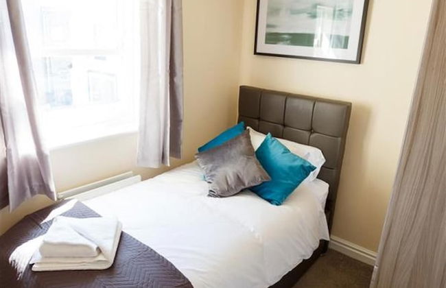 Wordsworth Apartment Irene Court - Photo 3